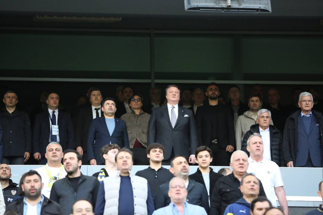 Fenerbahçe Beşiktaş derbisinde görülmemiş şey - Resim: 1